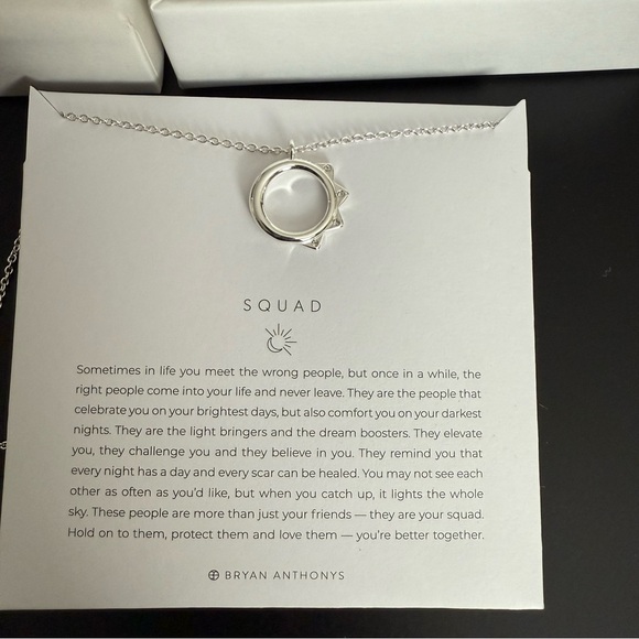 Bryan Anthonys squad necklace silver new in box - Picture 7 of 8